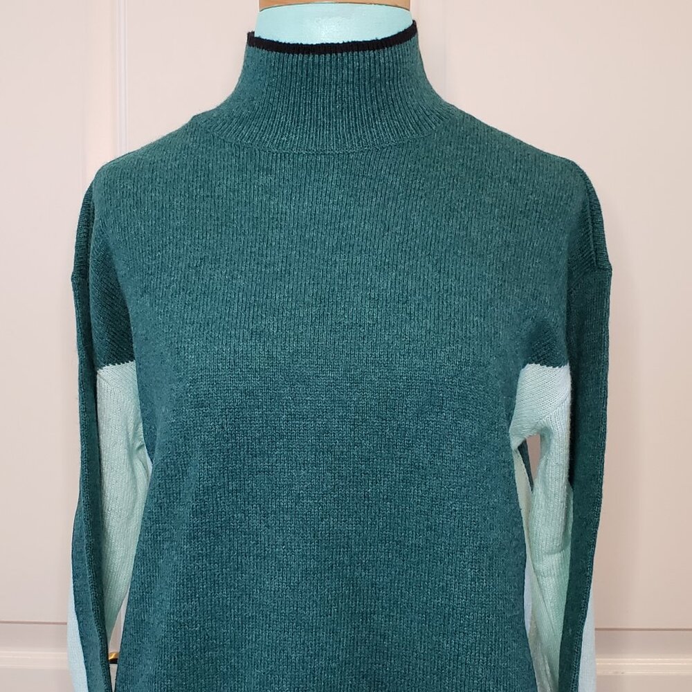 T by Talbots - Size MP - Green turtleneck sweater